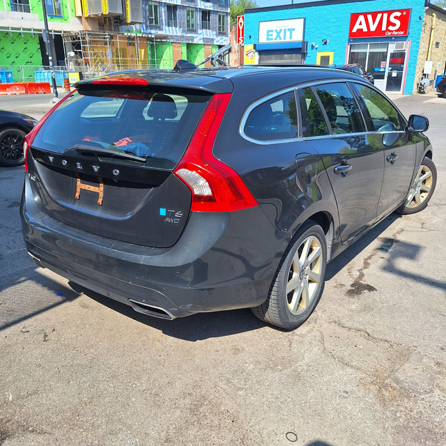 2015 Volvo V60 T6 Premier Plus, AWD, 3.0l 6cyl, Pre-safety inspe - Photo 8