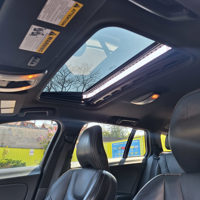 2015 Volvo V60 T6 Premier Plus, AWD, 3.0l 6cyl, Pre-safety inspe - Photo 16