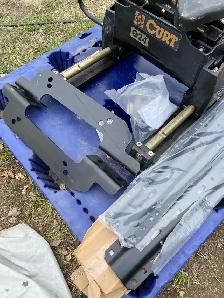 fifth wheel hitch - Photo 2