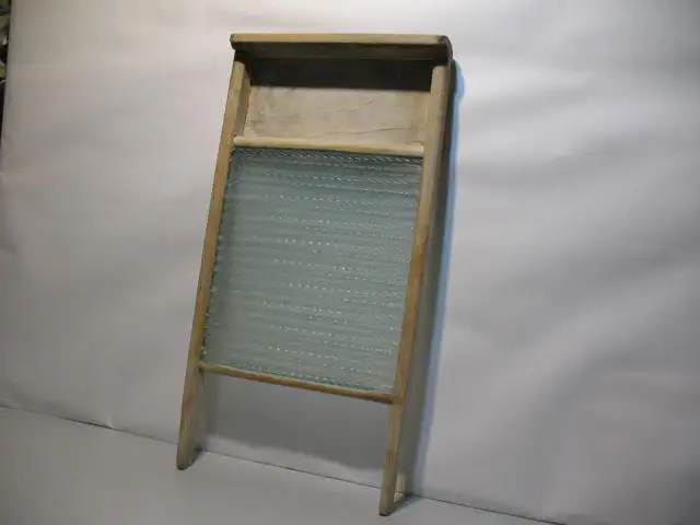 Vintage Glass Washboard, Made in Canada - Photo 2