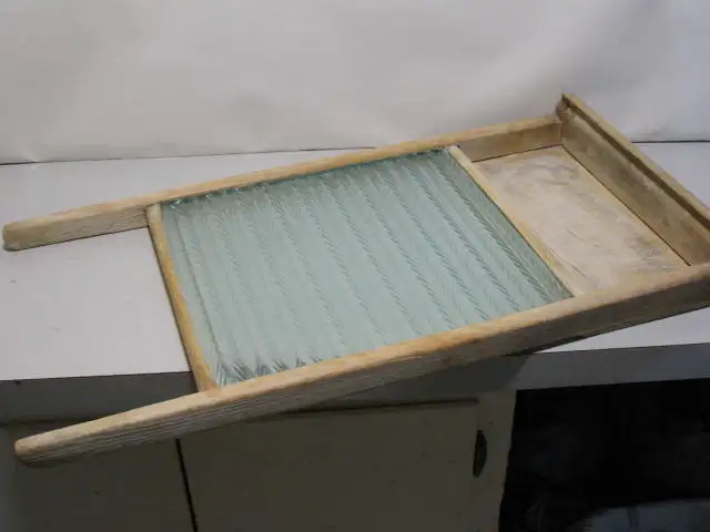 Vintage Glass Washboard, Made in Canada - Photo 4