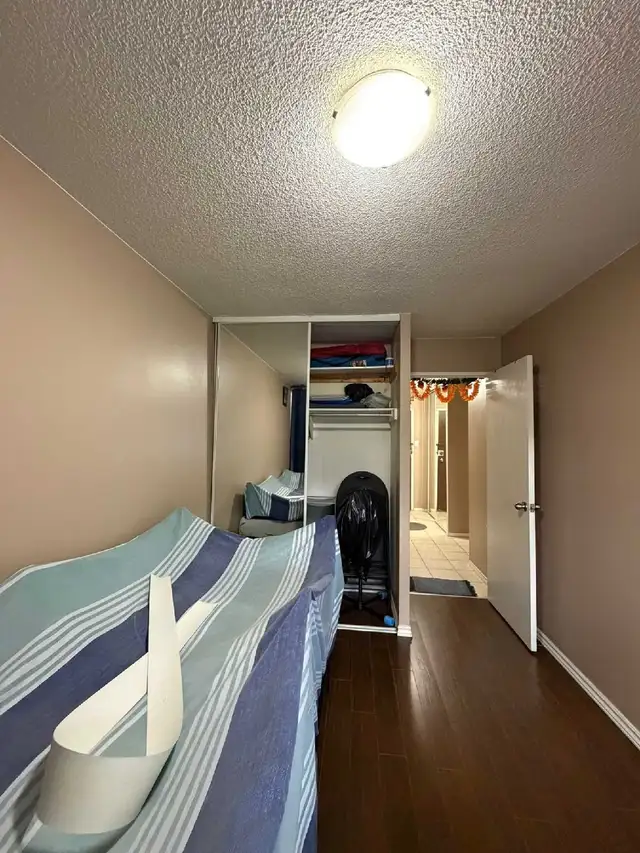 Rare find Reno 2 bed 1 bath 2parking with all utilities - Photo 10