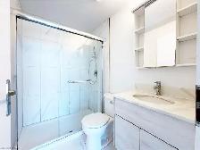 $1900 - 2 2 Condo in DTK Available for Lease | Move-In Ready - Photo 2