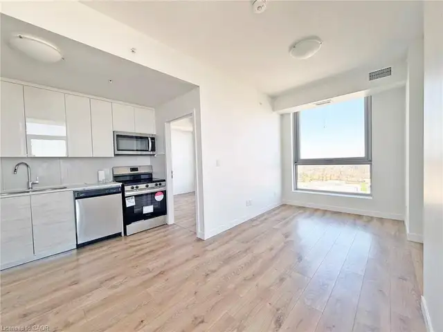 $1900 - 2 2 Condo in DTK Available for Lease | Move-In Ready - Photo 5
