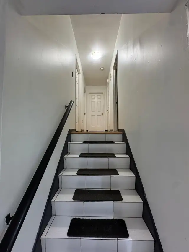 3 Bedrooms, 1.5 Baths at Square One Mississauga - Photo 3