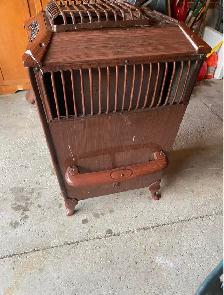 Antique Woodburning Stove - Photo 2