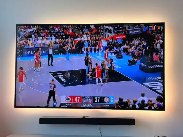 Samsung 75" TV - Model UN75NU7001