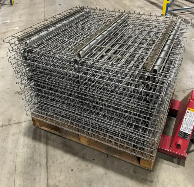 Used Wire mesh decks for pallet racking step beams 42' x 46' - Photo 4