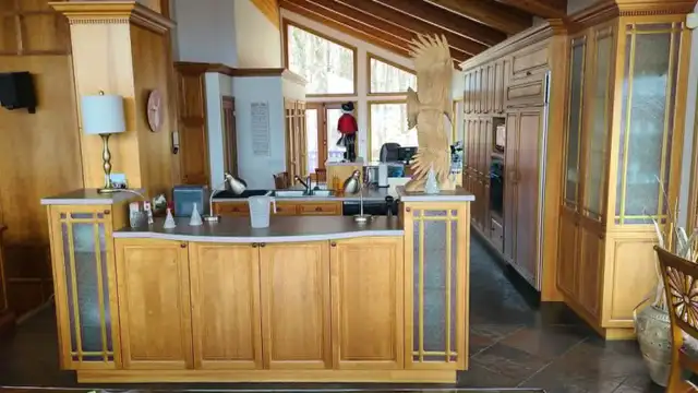 Armoires cuisine, salle de bain et salon - Photo 2