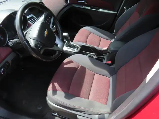 2012 Chevrolet Cruze LT - Photo 7