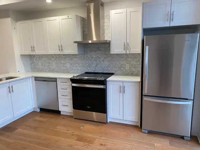 Beautiful, 2 bedroom (plus den), 2.5 bathroom, modern townhome