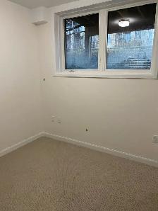 Beautiful, 2 bedroom (plus den), 2.5 bathroom, modern townhome - Photo 8