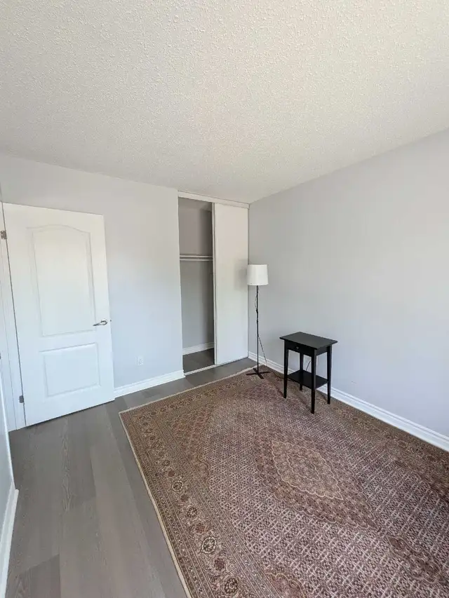Room for rent / chambre à louer , Gatineau/Hull - Photo 2