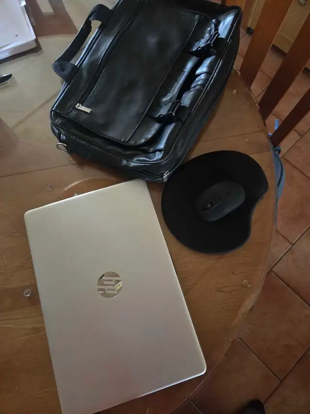 hp i5 Windows 11 modèle ef2008ca accessoires