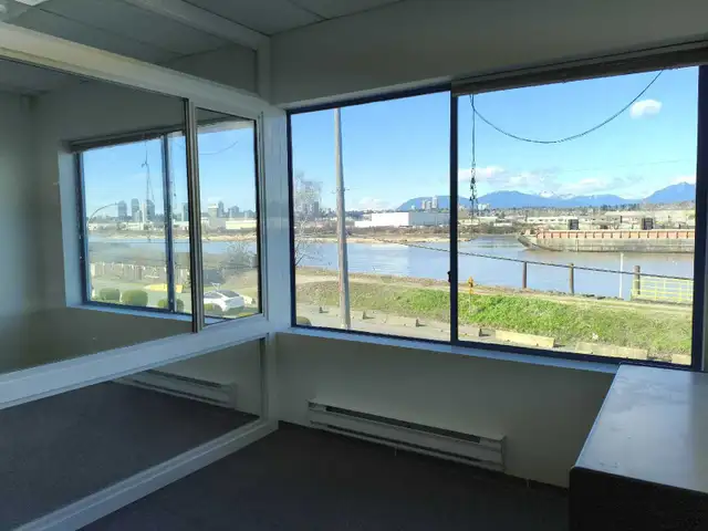 North Richmond strata office/Showroom/Warehouse with river view - Photo 3