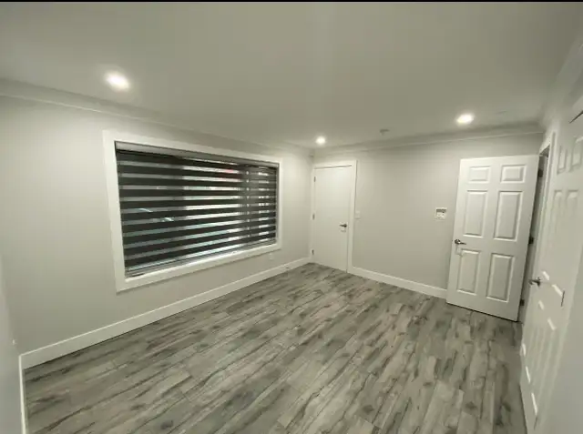 2 bedroom ground level basement - Photo 2