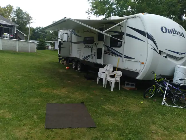 36ft 2013 keystone outback camper trailer,Sale/Trade