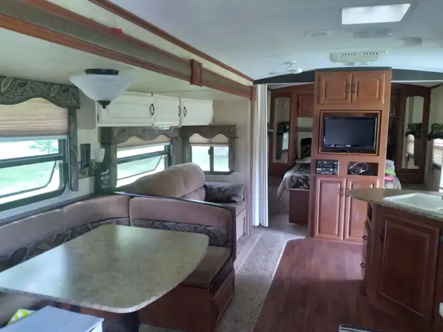36ft 2013 keystone outback camper trailer,Sale/Trade - Photo 7