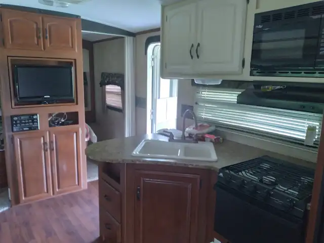 36ft 2013 keystone outback camper trailer,Sale/Trade - Photo 8