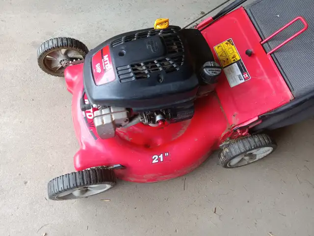 MTD rear bag mower - Photo 2
