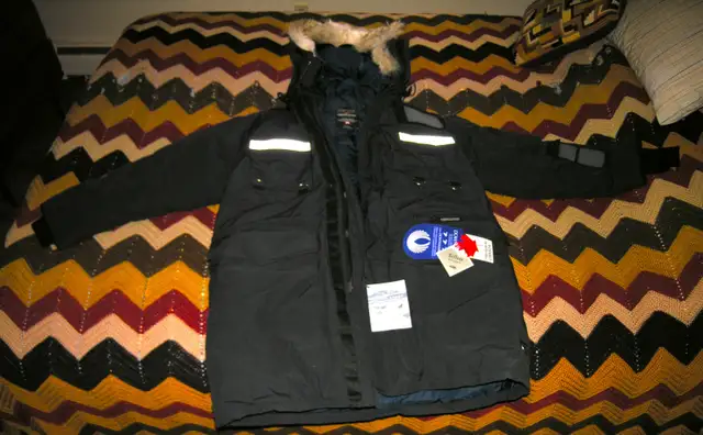 Canada Goose Mantra Parka - Photo 2