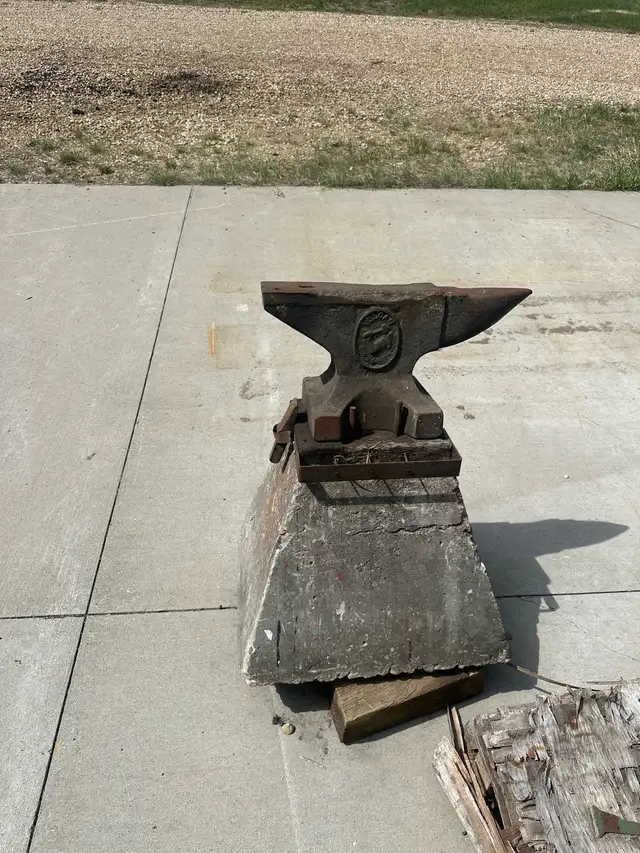 Anvil with stand