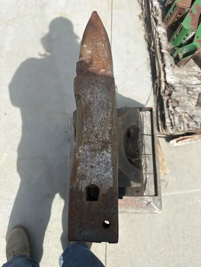 Anvil with stand - Photo 2