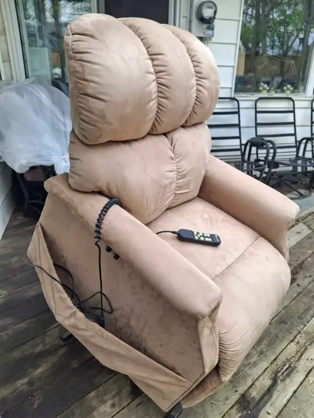 POWERLIFT CHAIR