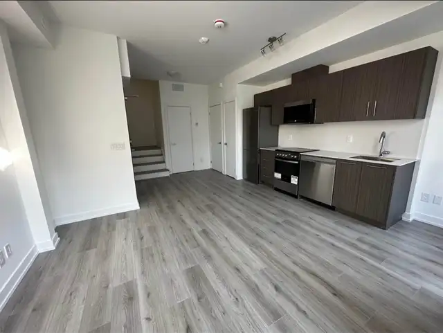For Rent: 2 Bedroom 2 Bathroom Townhouse - Photo 4