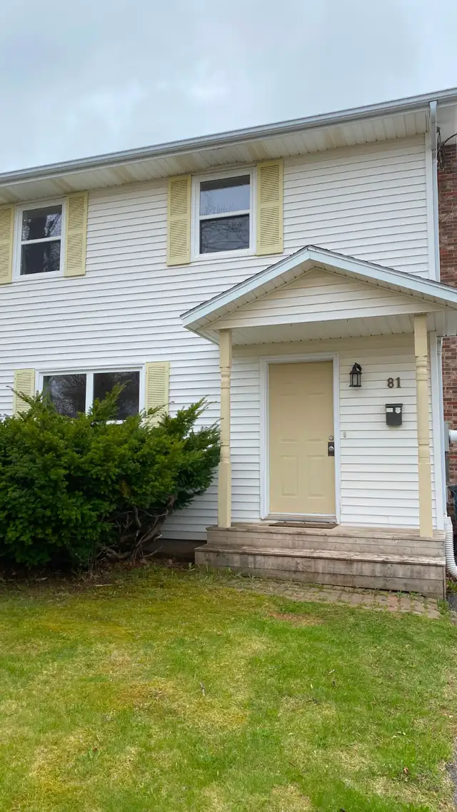 Half duplex  for rent