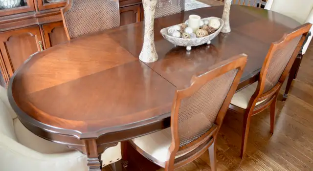 good as new Dining room set