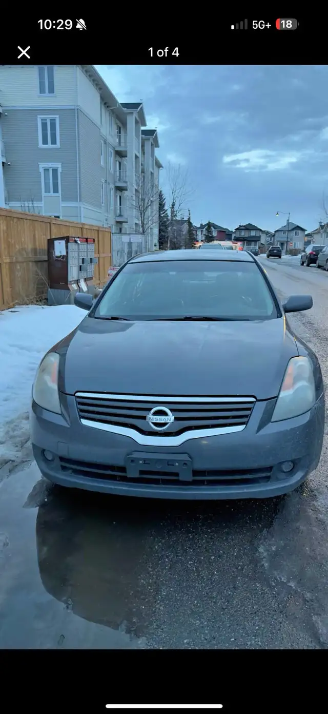 2009 Altima priced to move.