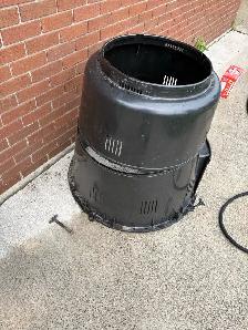 Free garden composter