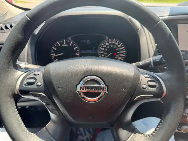 2018 Nissan Pathfinder PLATINUM 4WD - Photo 24