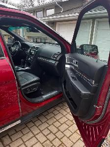 2017 Ford Explorer - Photo 5