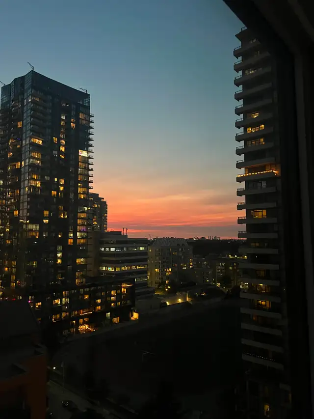 Modern 1 Bedroom Condo Near Yonge & Eglinton