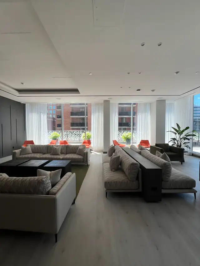 Modern 1 Bedroom Condo Near Yonge & Eglinton - Photo 4