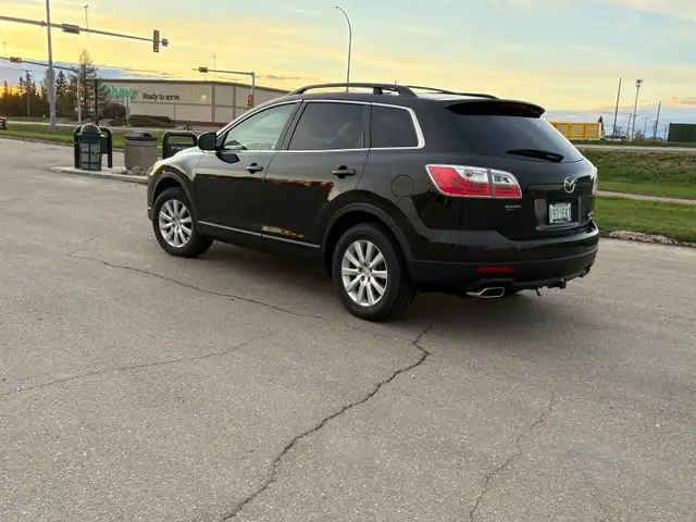 2010 Mazda CX9 GS, leather, 3 rows, one owner