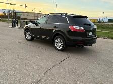 2010 Mazda CX9 GS, leather, 3 rows, one owner
