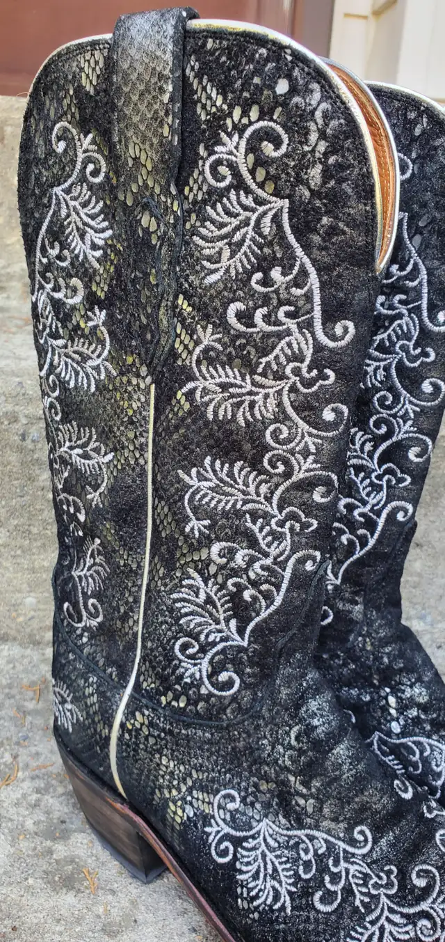 Black Ladies Cowgirl Boots From Genuine Snake Skin Size 7.5B - Photo 9