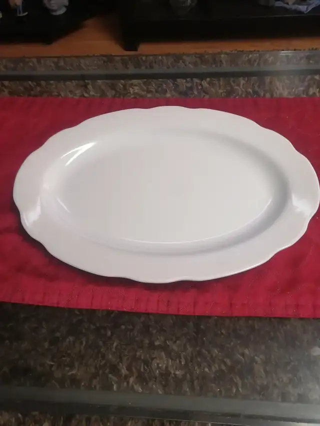 Decorative platters $5 each - Photo 3