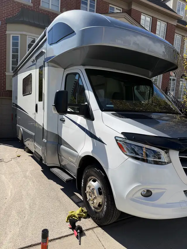 Rv Detailing and Polishing - Photo 2