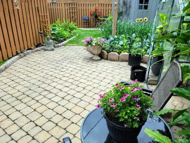 Room to rent in house to share in Gatineau (Aylmer) - Photo 4