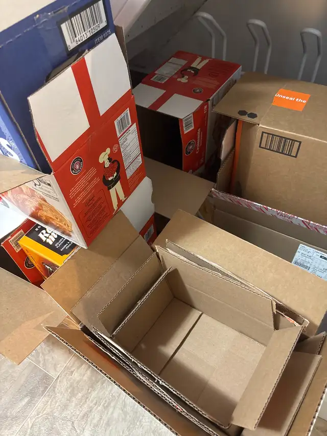 FREE! Boxes - Photo 3
