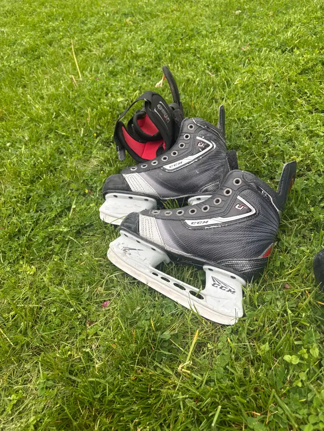 Kids Hockey Skates Used - Photo 5