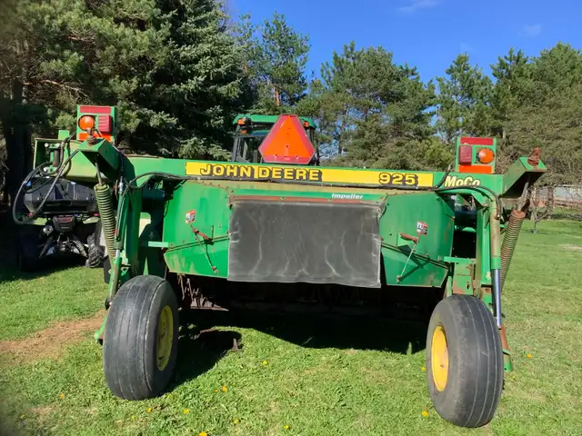 John Deere 925 disc mower conditioner - Photo 2