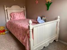 Stunning children’s bedroom suite!