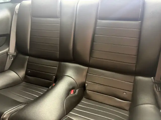 2010 Ford Mustang GT Coupe – Manual – 132,000 km – Mint – Accide - Photo 10