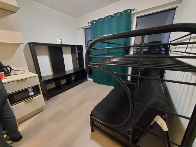 Furnished LUXURY Room in NEW condo M city, gym ,near Square One - Photo 6