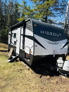 2021 Keystone Hideout 21’5"